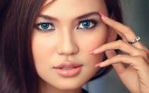 Макияж для круглого лица: выбор средств и особенности нанесения Какой макияж глаз подойдет круглому лицу